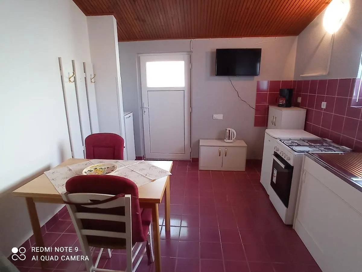 Studio Apartman פרמנטורה 0*,  קרואטיה