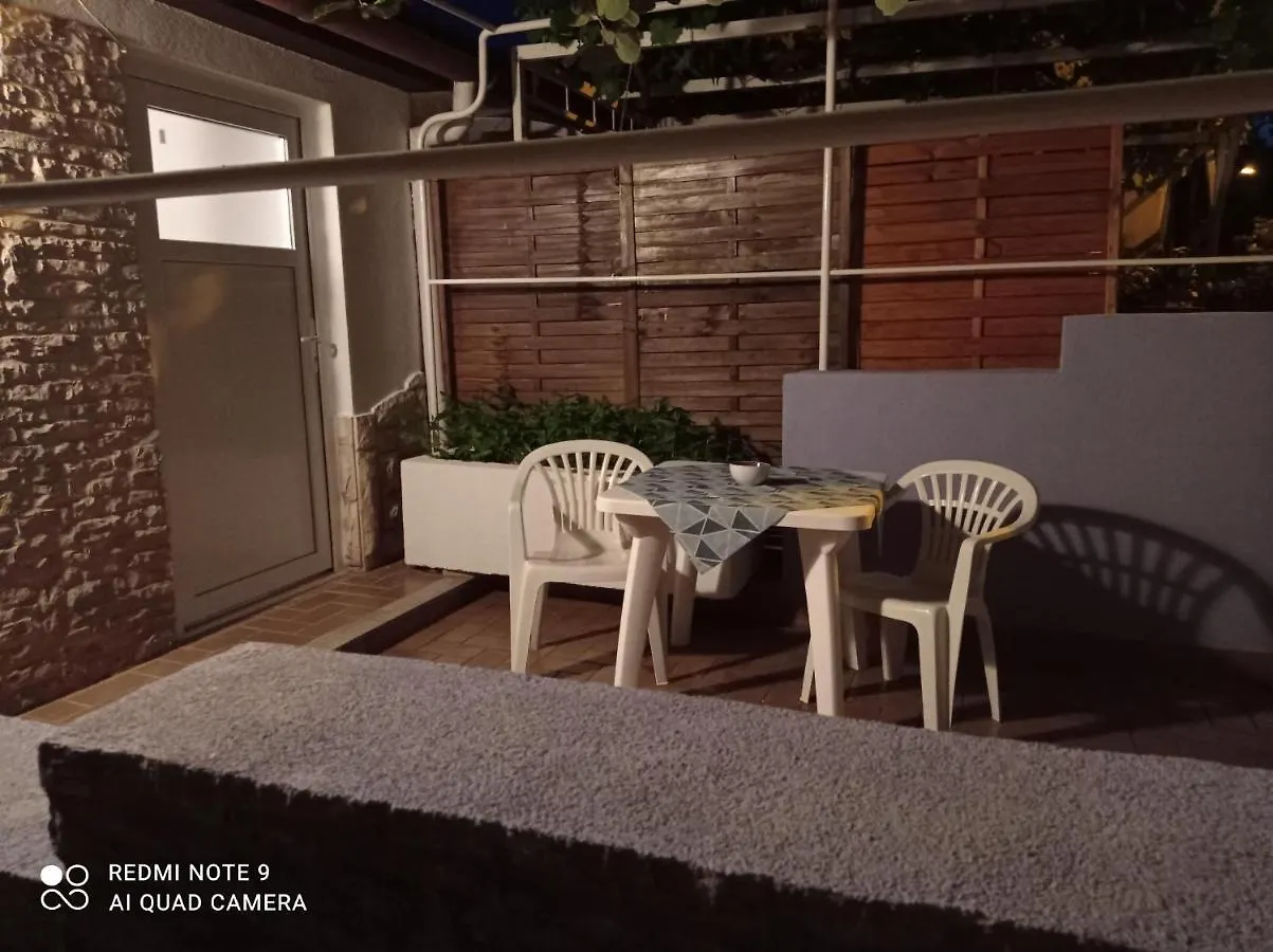 Studio apartman Premantura Appartamento